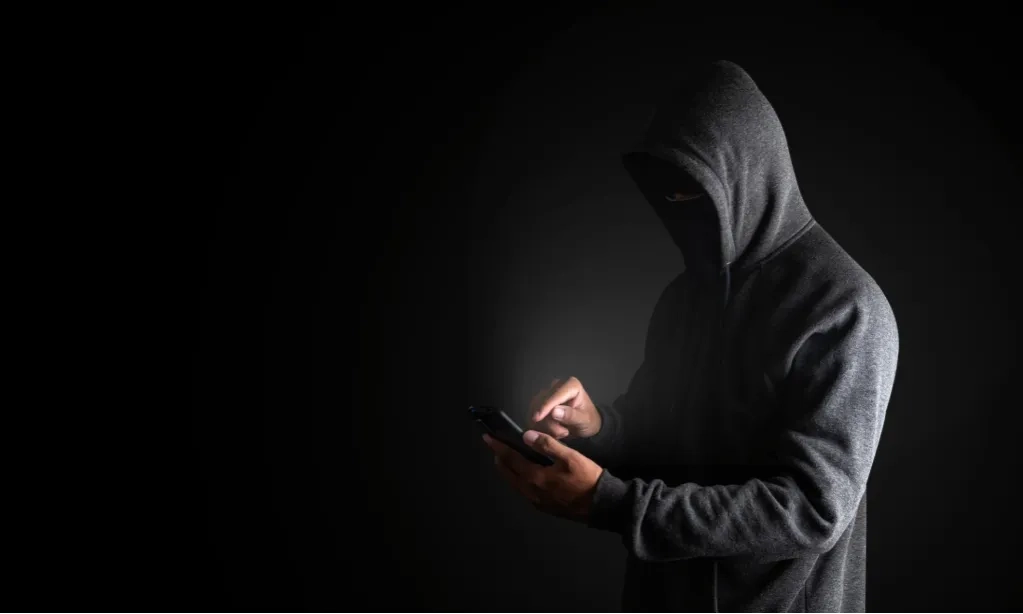 <h2 class="titletext" id="isPasted">Polisi Ingatkan Kasus Penipuan Daring Marak Terjadi Di Padang</h2>