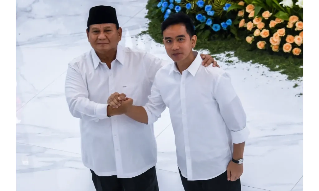 <p>Prabowo Sapa Anies-Muhaimin: Saya Tahu Senyuman Anda Berat Sekali</p>