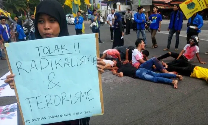 <p>Guru Perlu Ingatkan Siswa Soal Ancaman Terorisme Di Medsos</p>