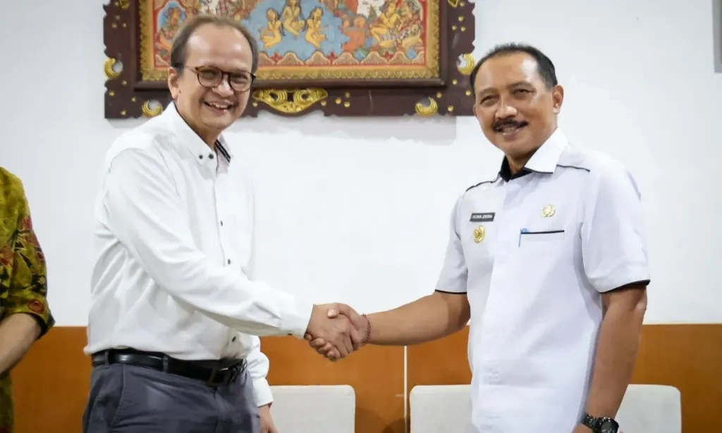 <p>Kemenkop UKM-Pemda Klungkung Pastikan Tak Ada Pembatasan Jam Operasional Warung Kelontong</p>