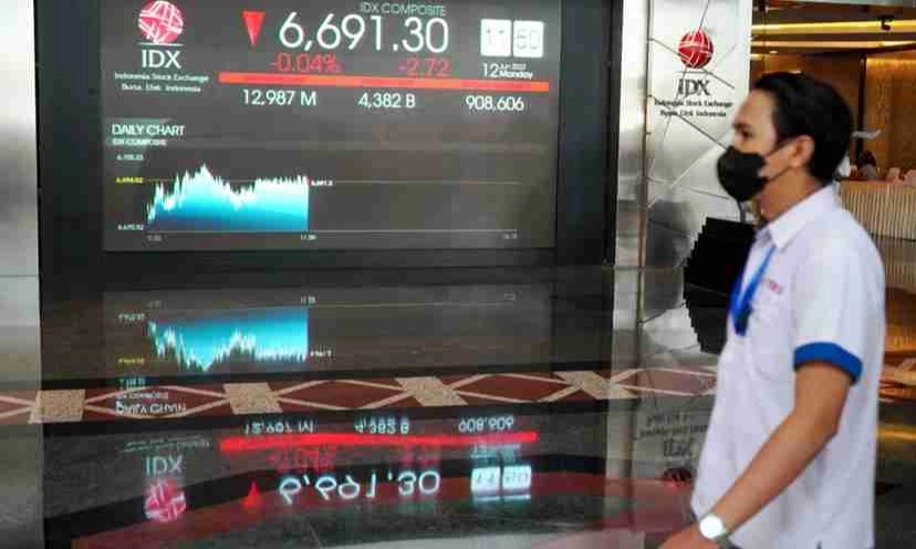 <p>Naik Signifikan, BEI Suspensi Saham BREN</p>