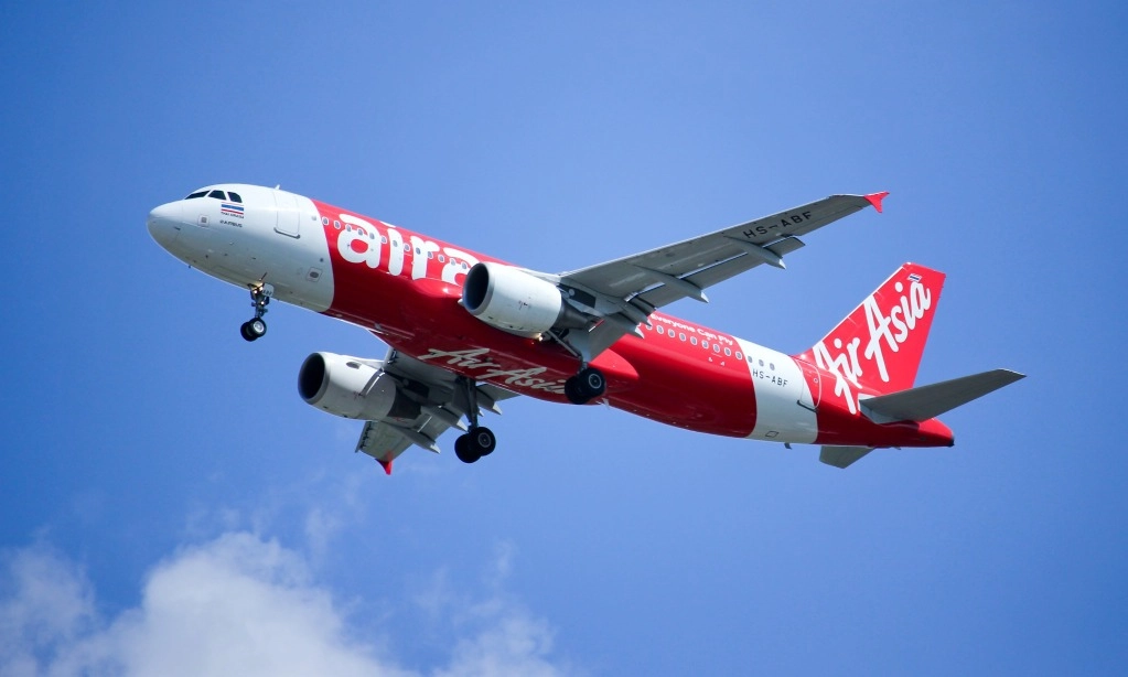 <p id="isPasted">Maskapai AirAsia Indonesia Bukukan Pendapatan Rp6,62 T Sepanjang 2023</p>