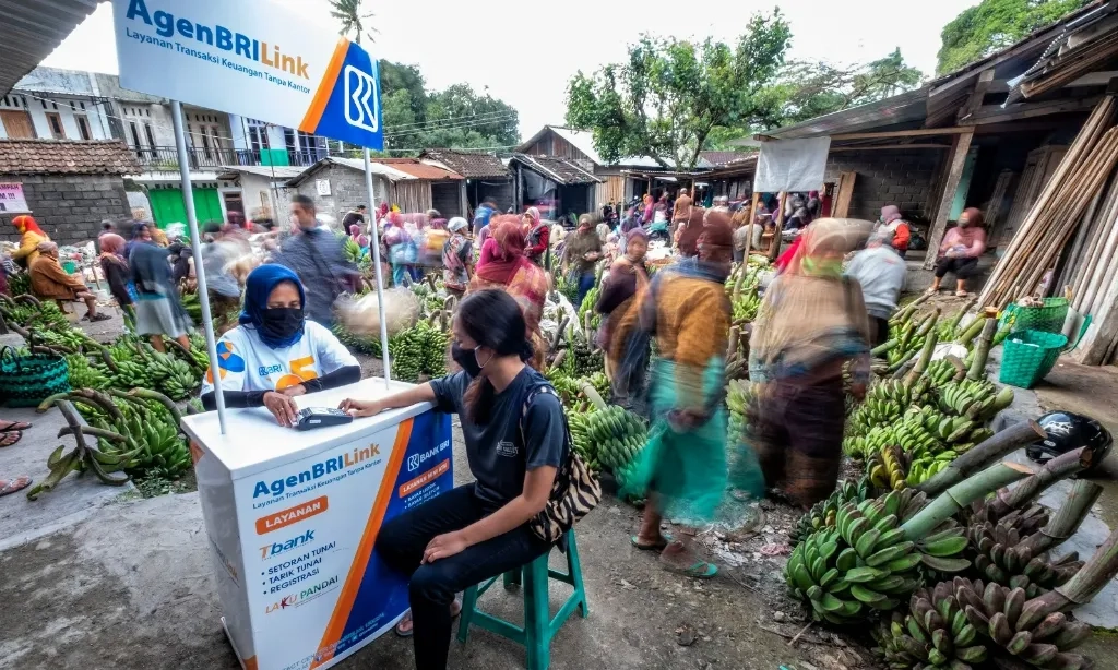 <p>AgenBRILink Catatkan Transaksi Rp370 Triliun Sepanjang Kuartal I/2024</p>