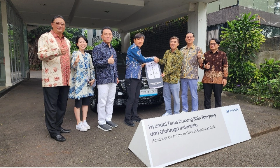 <p>Hyundai Apresiasi Pelatih Timnas STY Dengan Genesis G80 Elektrik</p>