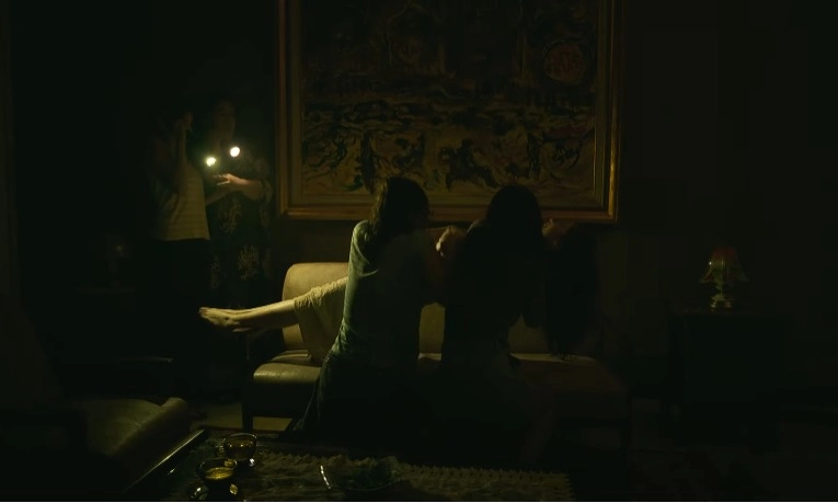 <p><em>Do You See What I See</em>, Kisah Perempuan Berpacaran Dengan Pocong</p>