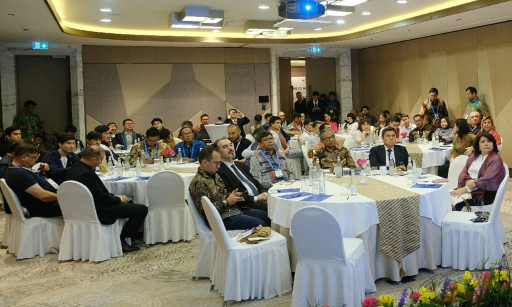 <p>Industri Elektronika dan Telematika RI Bidik Pasar Asia Tengah Dan Eurasia</p>