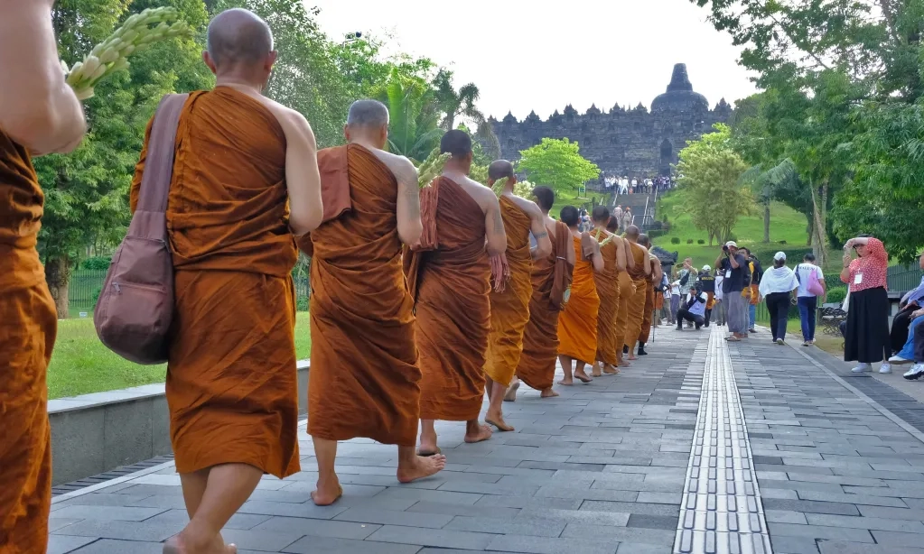 <p>Tri Suci Waisak Bidik 300 Ribu Wisatawan Di Borobudur</p>