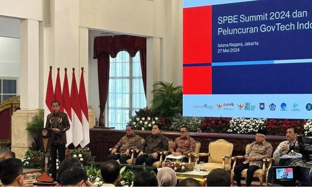 <p>Jokowi: Aplikasi Pemerintah Tidak Mempermudah Pelayanan</p>