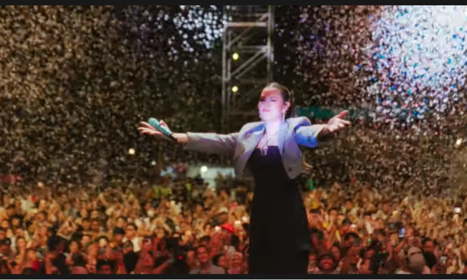 <p><em>Harta Tahta Raisa,</em> Perjalanan Raisa Dan Sosok-sosok Berjasa Di Baliknya</p>