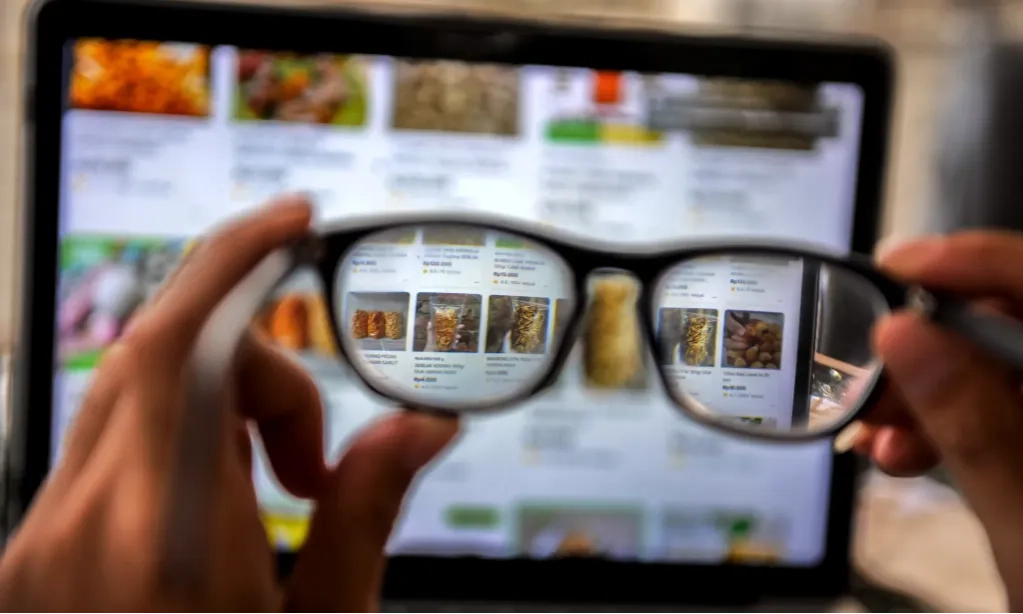 <p id="isPasted">Banyak Produk Impor di <em>E-commerce</em>, idEA: Kami Tidak Punya Visibilitas</p>