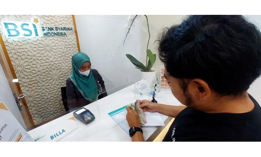 <p id="isPasted">Isu PP Muhammadiyah Tarik Dana Besar, Pengamat: BSI Butuh Pesaing</p>