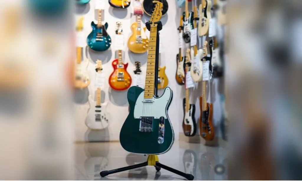 <p>Lelang Gitar Eross Candra Kumpulkan Ratusan Juta Untuk Gaza</p>