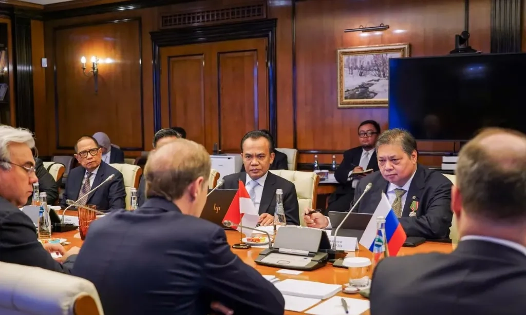 <p>Minta Dukungan Dan Perkuat Kerja Sama, Airlangga Temui Pemerintah Rusia</p>