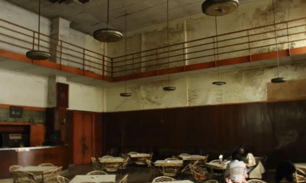 <p>Het Snoephuis, Tempat &#39;Nongkrong&#39; Bangsawan Belanda Tempo Dulu</p>