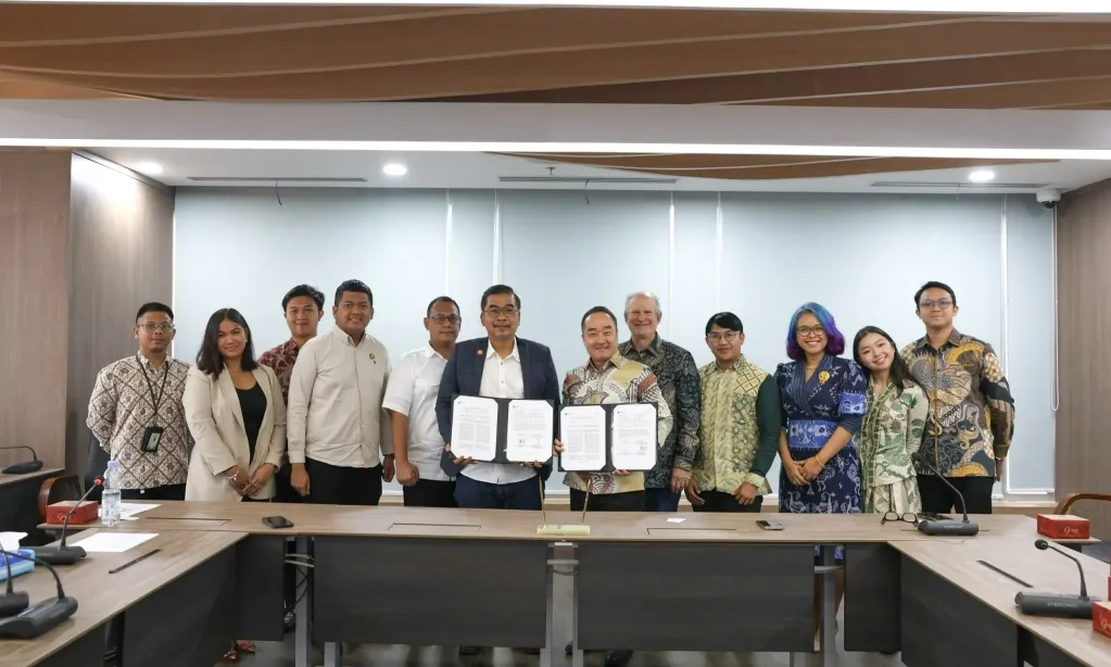 <p>OIKN-Motorola Teken MoU Teknologi Keamanan IKN</p>