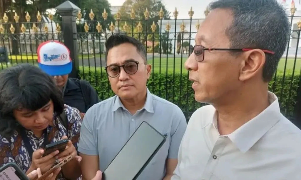 <p>Ambulans Disetop Saat Rombongan Jokowi Melintas, Istana Minta Maaf</p>