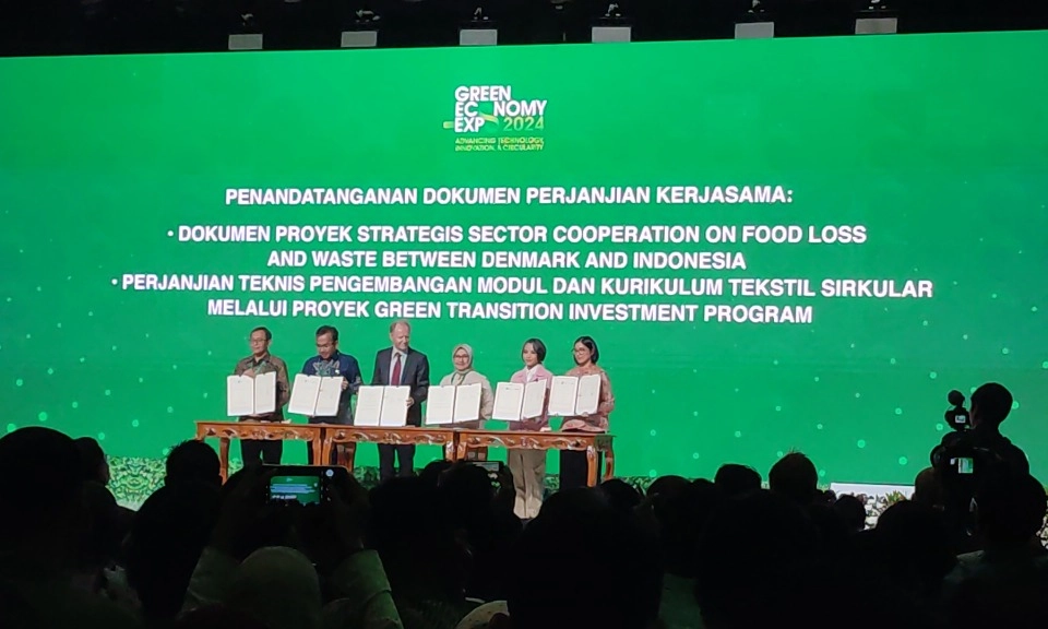 <p id="isPasted">Indonesia-Denmark Teken Kerja Sama Kurangi <em>Food Loss and Waste&nbsp;</em></p>