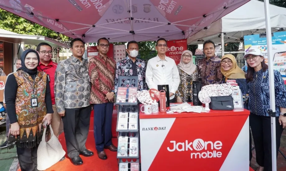 <p>Bank DKI Subsidi 1.000 Paket Bahan Pangan Murah Di Jakarta</p>