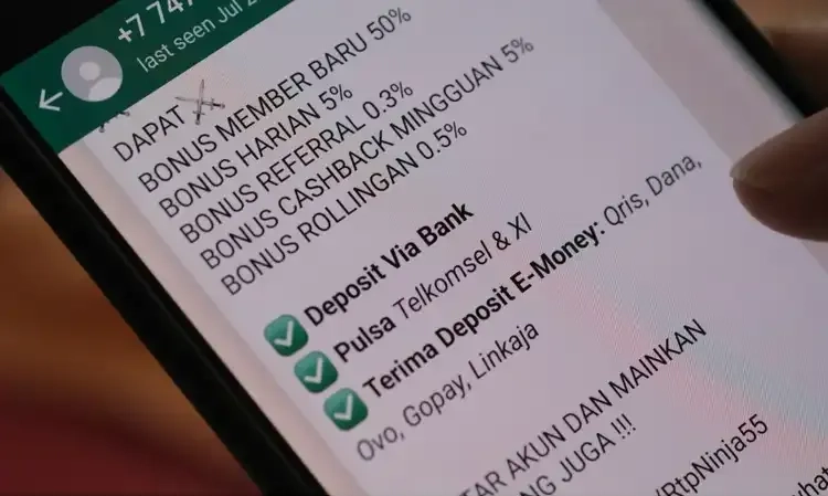 <p>OJK: Perbankan Telah Blokir 6.056 Rekening Judi <em>Online</em> </p>