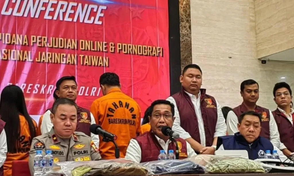 <p>Polisi Bongkar Praktik Judi <em>Online</em> Dan Pornografi Jaringan Taiwan</p>