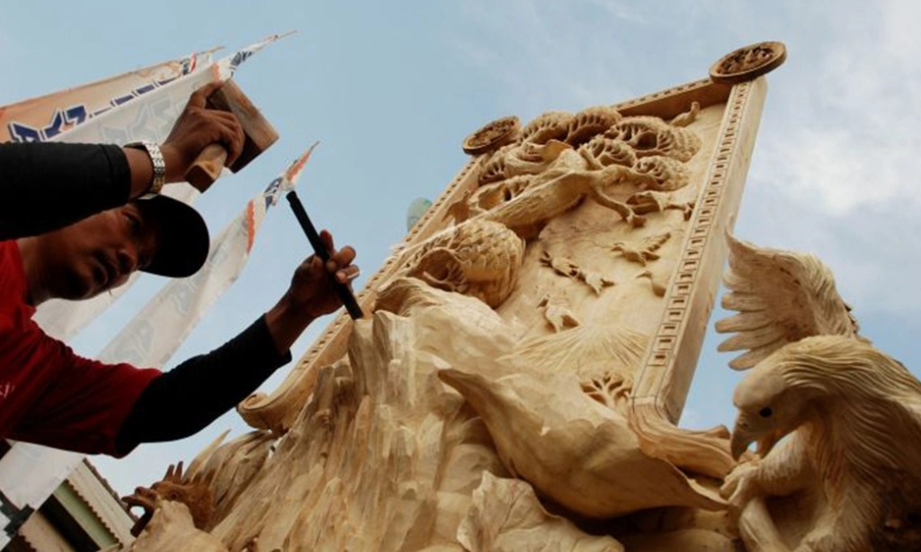 <p id="isPasted">LPEI: Kayu Hingga Furnitur Buka Peluang Ekspor Tinggi di Jateng</p>