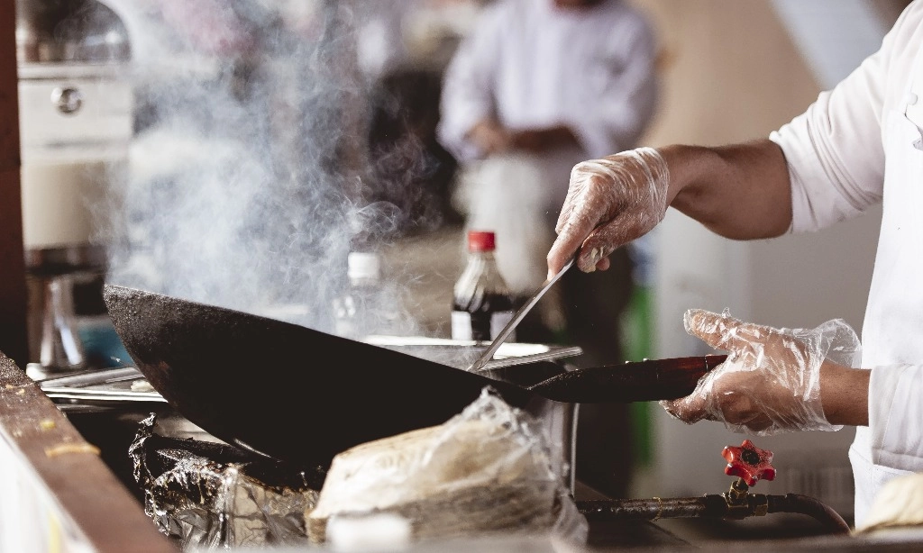 <p>Waktu Tepat Taburkan Garam Agar Masakan Makin Umami</p>