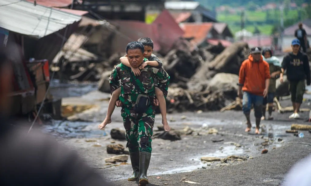 <p>TNI Ingin Aturan Larangan Prajurit Terlibat Dalam Bisnis Dihapus</p>