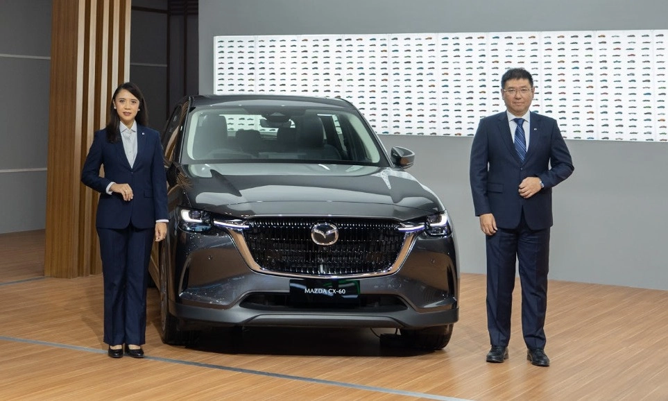 <p>Mazda CX-60 Pro Hadir Di GIIAS 2024, Intip Fitur Dan Harganya</p>
