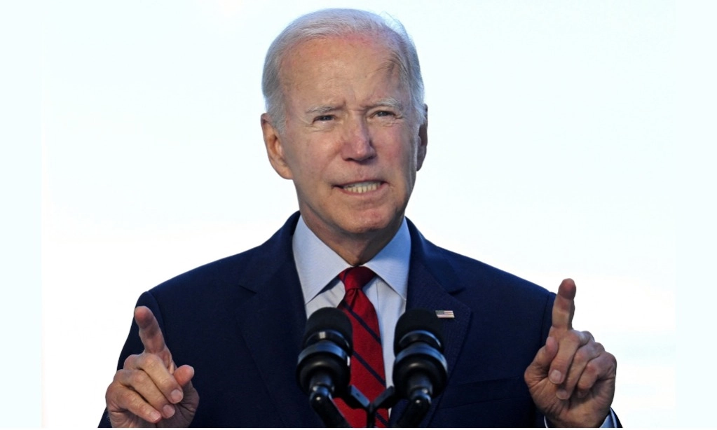 <p id="isPasted">Harga Emas dan Minyak Naik Usai Joe Biden Mundur Dari Pemilu AS</p>
