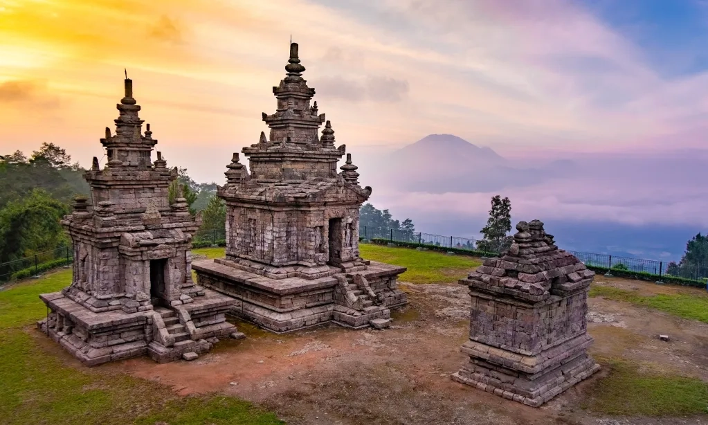 <p>Telusur Jejak Mataram Kuno Di Candi Gedong Songo </p>