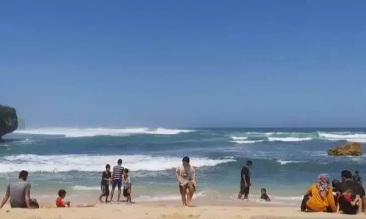 <p>BPS: Banyak Hari Libur, Wisatawan Nasional Pelesir Ke Luar Negeri Naik 43,63%</p>