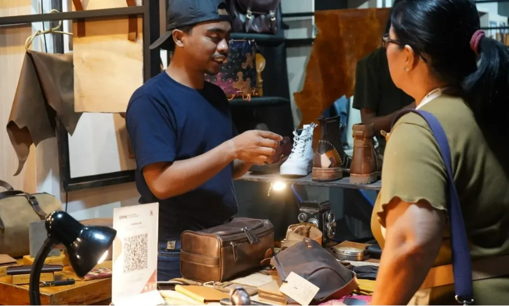 <p>Produk Kulit RPB Garut Jadi Sorotan Di Indonesia Clothing Summit 2024</p>