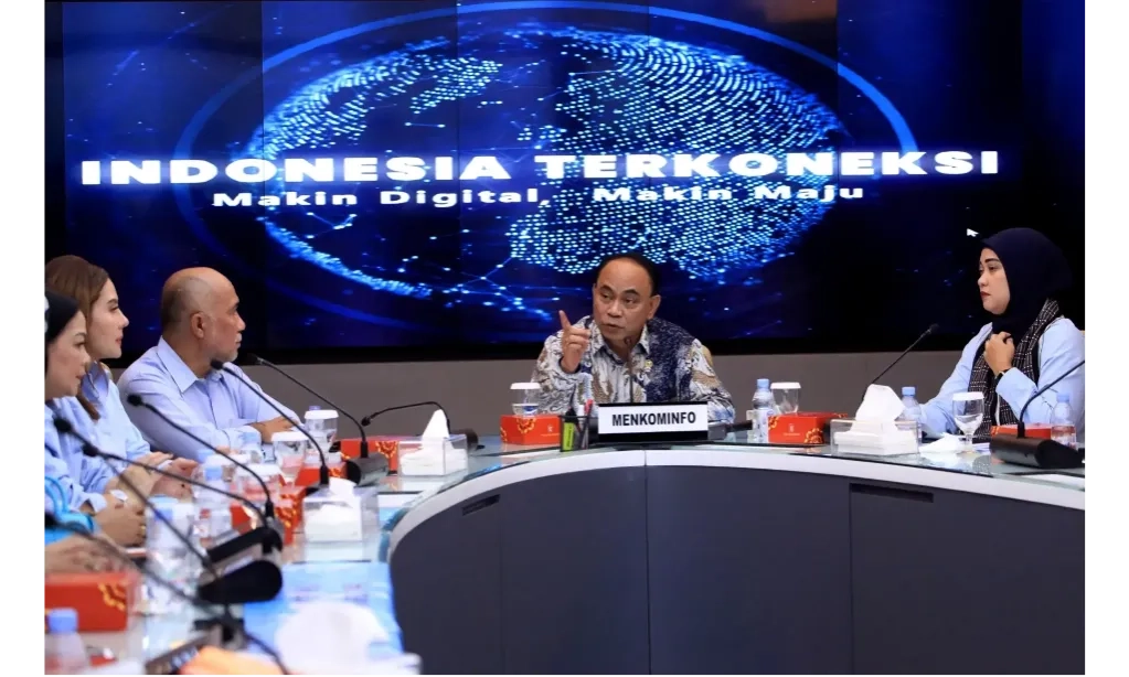 <p>Kemenkominfo Tutup Akses 32 Situs Pulsa Terkait Judi <em>Online</em></p>