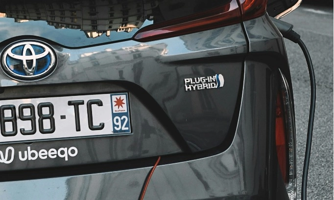 <p>Kuasai 70% Ekosistem Elektrifikasi, Mobil <em>Hybrid&nbsp;</em>Laris Manis Di Tanah Air</p>