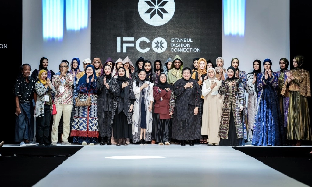 <p>IN2MF Pamerkan Keindahan Wastra Nusantara Di Istanbul Fashion Connection </p>