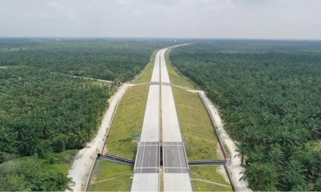 <p>Hutama Karya Rampungkan Sisa 9 Km Jalan Tol Pekanbaru&ndash;Bangkinang</p>