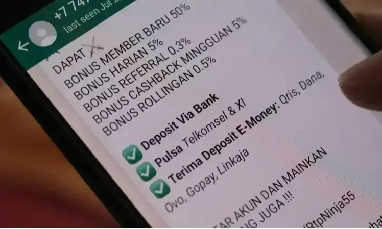 <p>Cegah Judi <em>Online</em>, Jenius Beri <em>Alert&nbsp;</em>Untuk Rekening Dengan Anomali Transaksi</p>