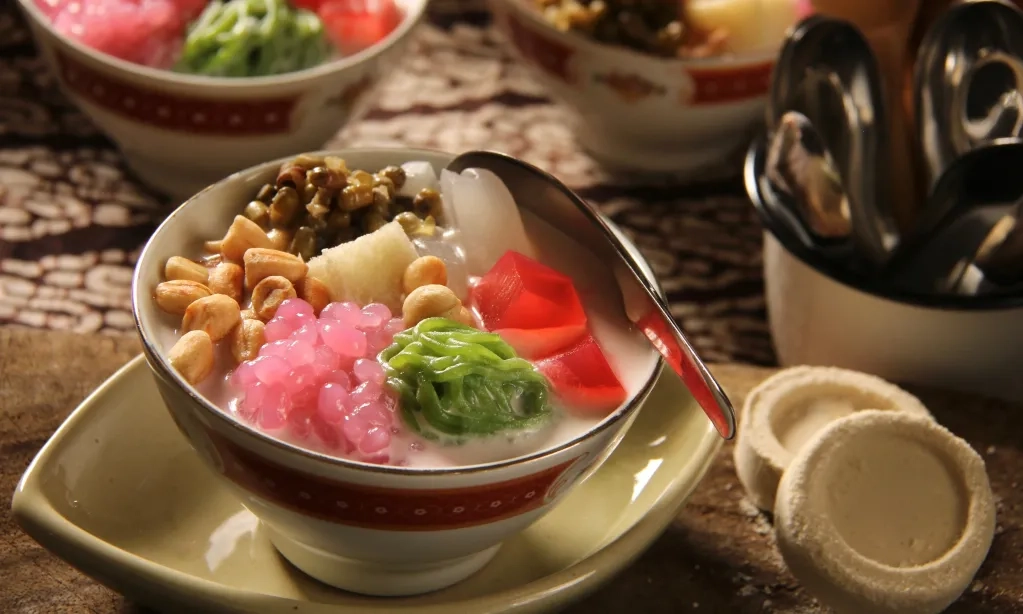 <p>Angsle, Wedang Kuah Santan Khas Malang Yang Menyehatkan</p>