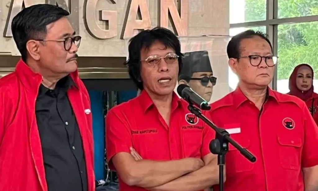 <p>Ridwan Kamil Diusung 12 Parpol, Ini Respons PDIP</p>