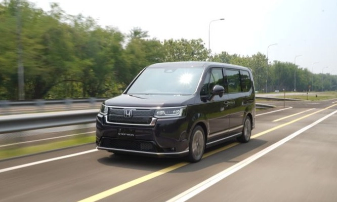 <p>Honda Akan Luncurkan Step WGN e:HEV Dengan Status CBU</p>