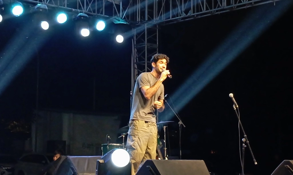 <p>Reza Rahadian Gabung Barisan, Suarakan Pembebasan Palestina</p>