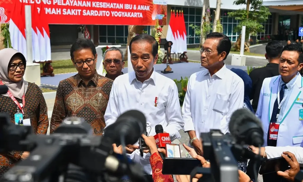 <p>Jokowi Jelaskan Maksud Pernyataan Ditinggal Ramai-ramai</p>