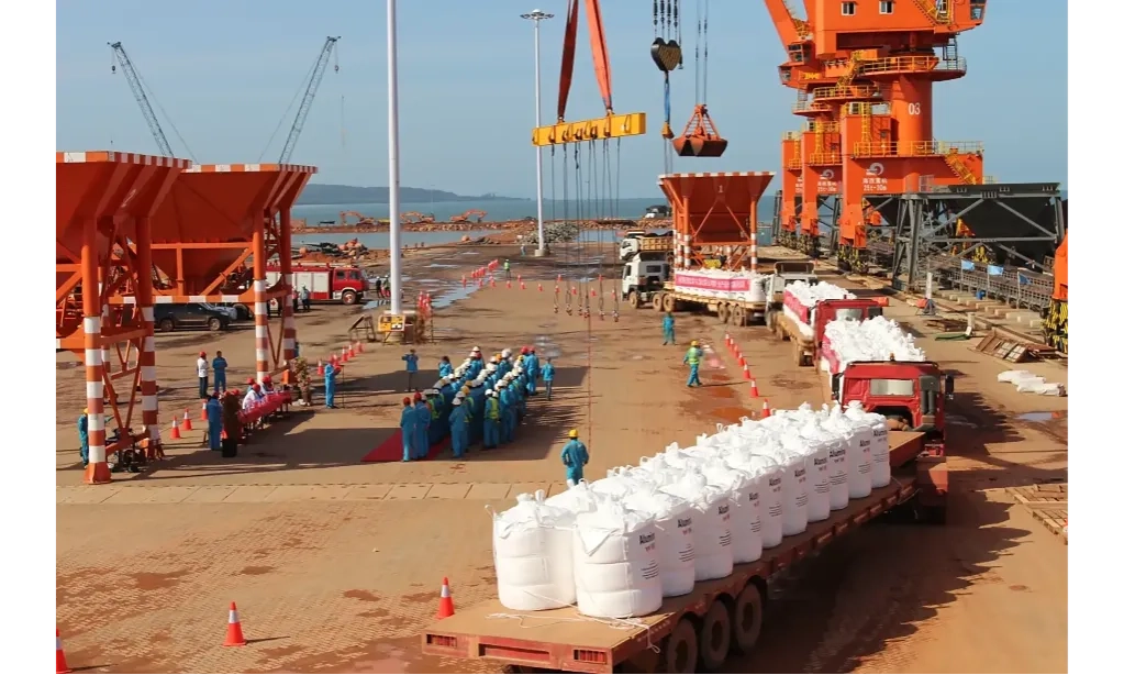 <p>Mengenal Hilirisasi&nbsp;</p>