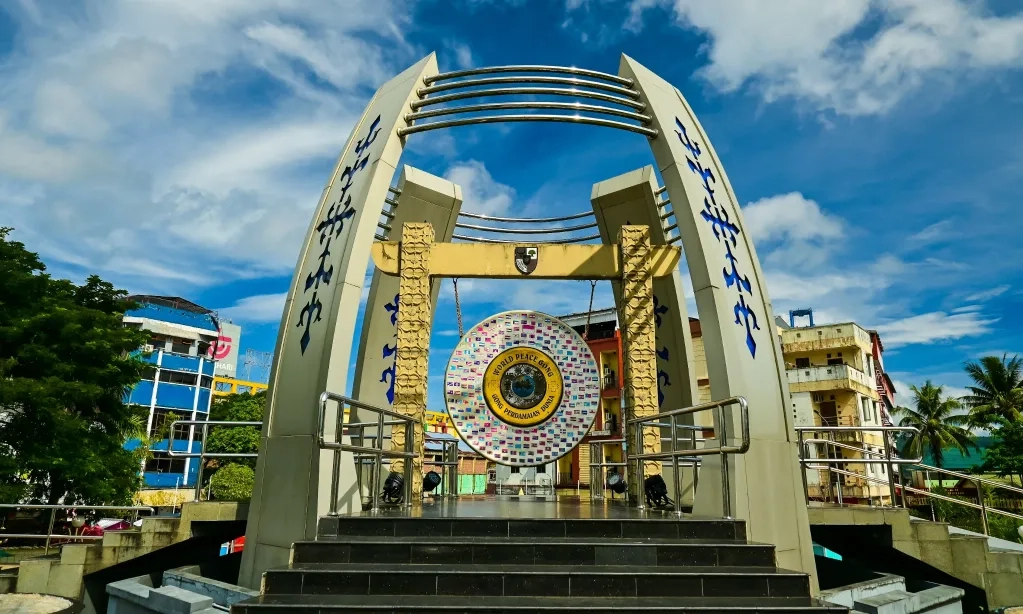 <p>Mengagumi Makna Monumen Gong Perdamaian Dunia di Ambon </p>