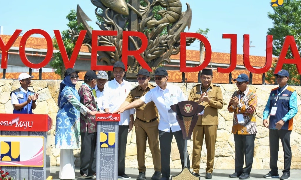 <p id="isPasted">Jokowi: Infrastruktur Konektivitas Untuk Dongkrak Daya Saing</p>