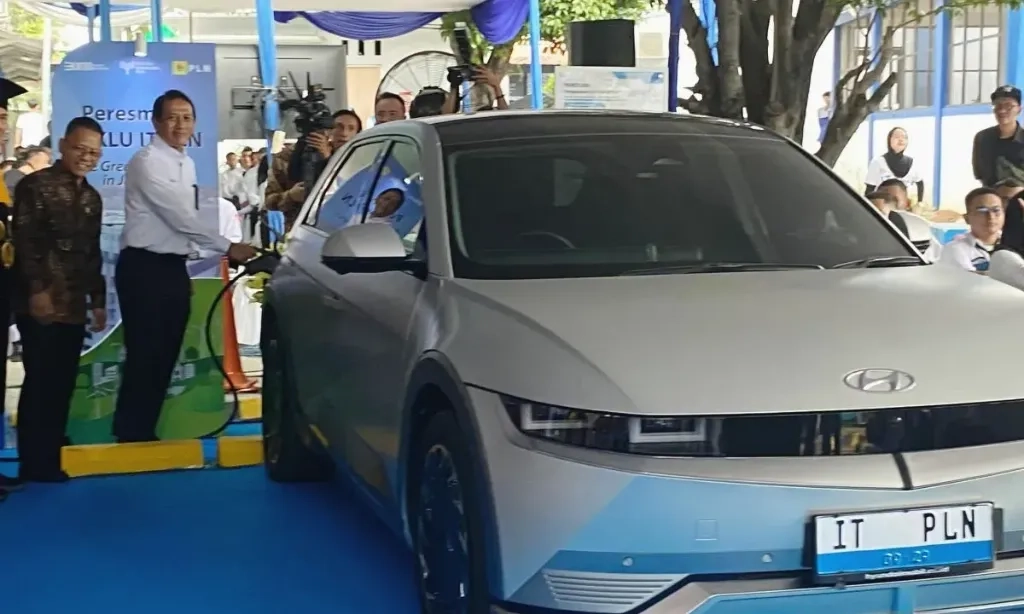 <p>PLN Jakarta Jadikan 1.000 Tiang Listrik Lokasi <em>Charging&nbsp;</em></p>