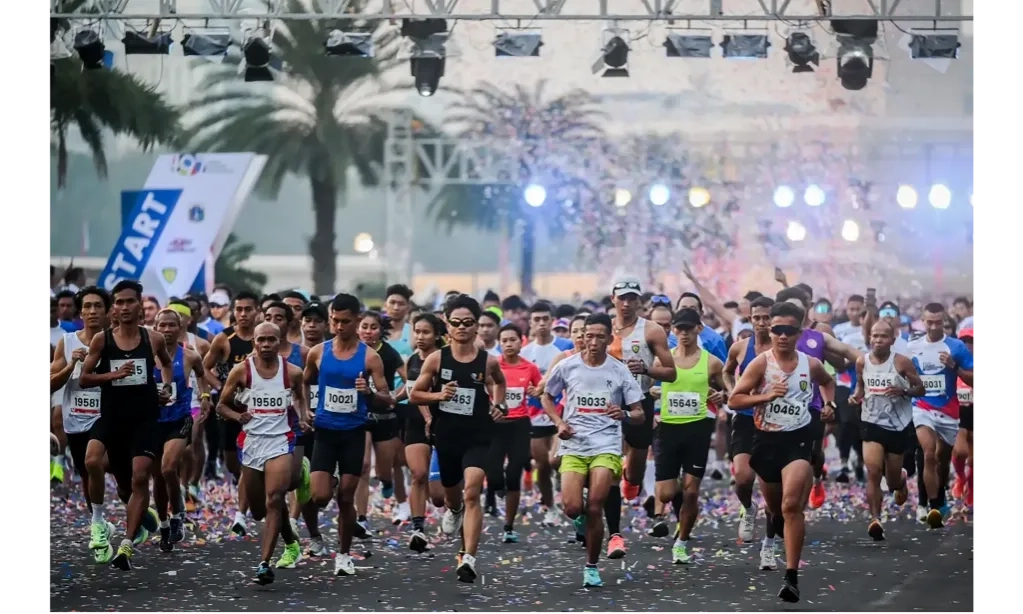 <p>Pahami Beberapa Tips Sebelum Terjun Ikut Lari Maraton</p>