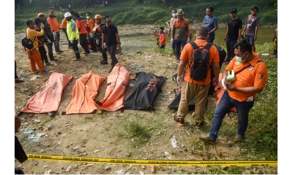 <p>Kompolnas Pastikan Polisi Tidak Lepaskan Tembakan Saat Bubarkan Tawuran Di Bekasi</p>