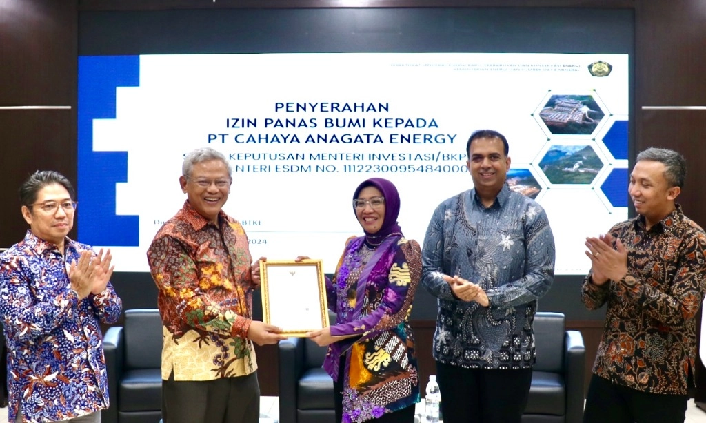 <p id="isPasted">Pertamina-Chevron Dapat Restu Garap Panas Bumi Di Lampung</p>