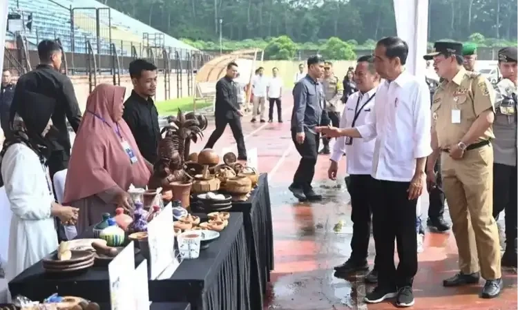 <p id="isPasted">PNM Salurkan Pembiayaan PNM Mekaar Rp45 Triliun Hingga Agustus 2024</p>